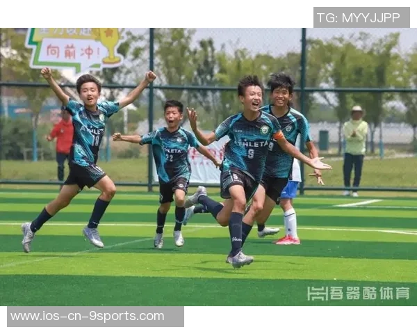 足球的魅力与激情在绿茵场上绽放的青春梦想之旅